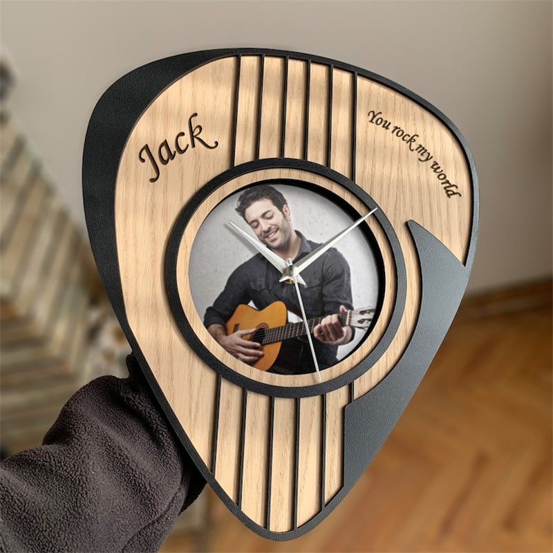 MÉDIATOR EN BOIS POUR GUITARE / GUITARISTE PERSONNALISÉ